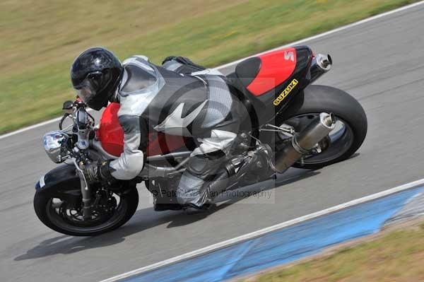 Motorcycle action photographs;donington;donington park leicestershire;donington photographs;event digital images;eventdigitalimages;no limits trackday;peter wileman photography;trackday;trackday digital images;trackday photos