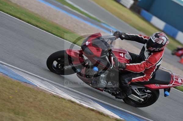 Motorcycle action photographs;donington;donington park leicestershire;donington photographs;event digital images;eventdigitalimages;no limits trackday;peter wileman photography;trackday;trackday digital images;trackday photos