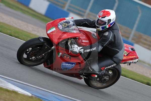 Motorcycle action photographs;donington;donington park leicestershire;donington photographs;event digital images;eventdigitalimages;no limits trackday;peter wileman photography;trackday;trackday digital images;trackday photos