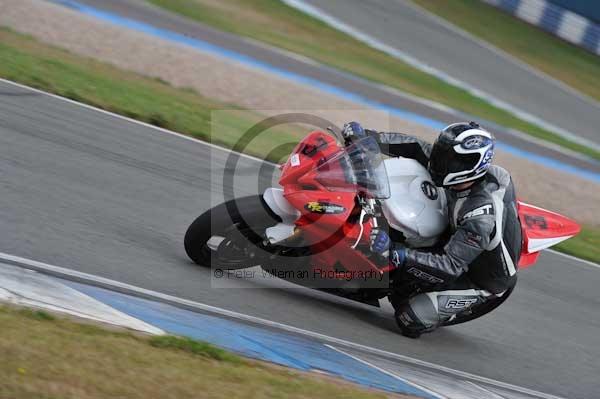Motorcycle action photographs;donington;donington park leicestershire;donington photographs;event digital images;eventdigitalimages;no limits trackday;peter wileman photography;trackday;trackday digital images;trackday photos
