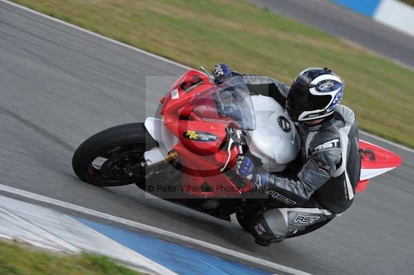 Motorcycle action photographs;donington;donington park leicestershire;donington photographs;event digital images;eventdigitalimages;no limits trackday;peter wileman photography;trackday;trackday digital images;trackday photos