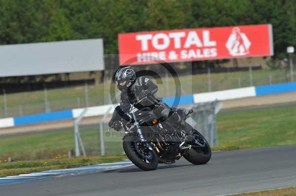Motorcycle action photographs;donington;donington park leicestershire;donington photographs;event digital images;eventdigitalimages;no limits trackday;peter wileman photography;trackday;trackday digital images;trackday photos