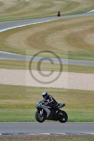 Motorcycle action photographs;donington;donington park leicestershire;donington photographs;event digital images;eventdigitalimages;no limits trackday;peter wileman photography;trackday;trackday digital images;trackday photos