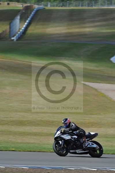 Motorcycle action photographs;donington;donington park leicestershire;donington photographs;event digital images;eventdigitalimages;no limits trackday;peter wileman photography;trackday;trackday digital images;trackday photos