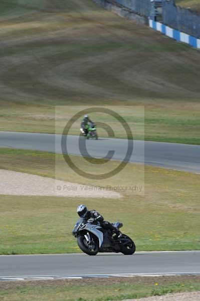 Motorcycle action photographs;donington;donington park leicestershire;donington photographs;event digital images;eventdigitalimages;no limits trackday;peter wileman photography;trackday;trackday digital images;trackday photos