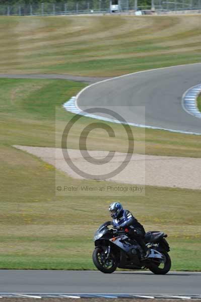 Motorcycle action photographs;donington;donington park leicestershire;donington photographs;event digital images;eventdigitalimages;no limits trackday;peter wileman photography;trackday;trackday digital images;trackday photos