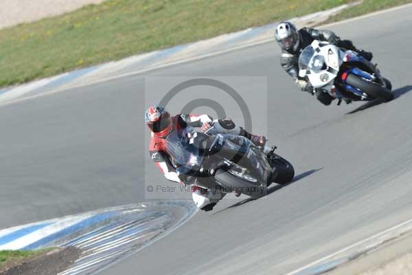 Motorcycle action photographs;donington;donington park leicestershire;donington photographs;event digital images;eventdigitalimages;no limits trackday;peter wileman photography;trackday;trackday digital images;trackday photos