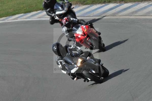 Motorcycle action photographs;donington;donington park leicestershire;donington photographs;event digital images;eventdigitalimages;no limits trackday;peter wileman photography;trackday;trackday digital images;trackday photos
