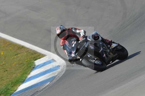 Motorcycle action photographs;donington;donington park leicestershire;donington photographs;event digital images;eventdigitalimages;no limits trackday;peter wileman photography;trackday;trackday digital images;trackday photos