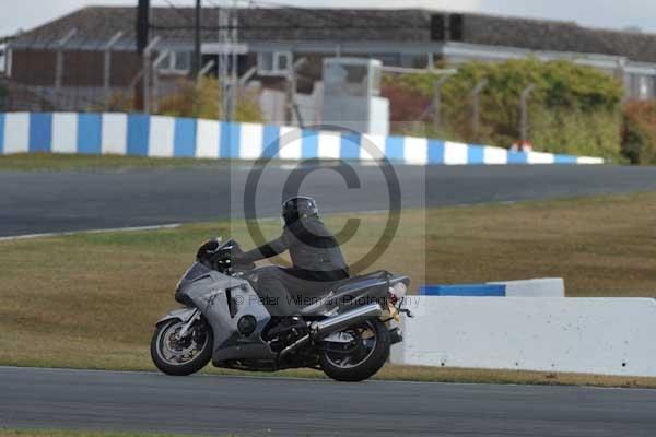 Motorcycle action photographs;donington;donington park leicestershire;donington photographs;event digital images;eventdigitalimages;no limits trackday;peter wileman photography;trackday;trackday digital images;trackday photos