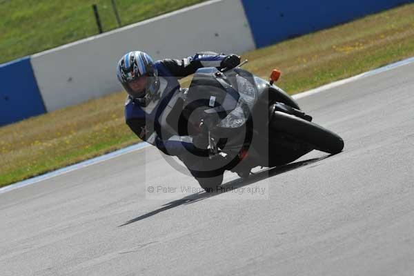 Motorcycle action photographs;donington;donington park leicestershire;donington photographs;event digital images;eventdigitalimages;no limits trackday;peter wileman photography;trackday;trackday digital images;trackday photos
