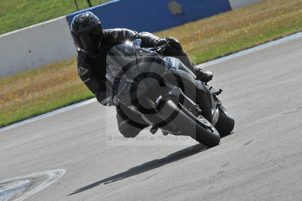 Motorcycle action photographs;donington;donington park leicestershire;donington photographs;event digital images;eventdigitalimages;no limits trackday;peter wileman photography;trackday;trackday digital images;trackday photos