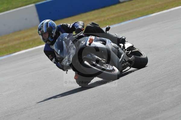 Motorcycle action photographs;donington;donington park leicestershire;donington photographs;event digital images;eventdigitalimages;no limits trackday;peter wileman photography;trackday;trackday digital images;trackday photos