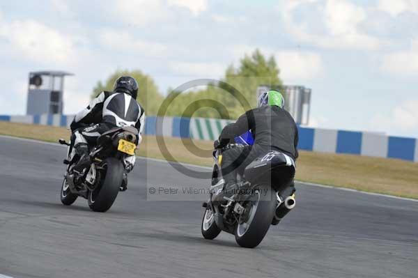 Motorcycle action photographs;donington;donington park leicestershire;donington photographs;event digital images;eventdigitalimages;no limits trackday;peter wileman photography;trackday;trackday digital images;trackday photos