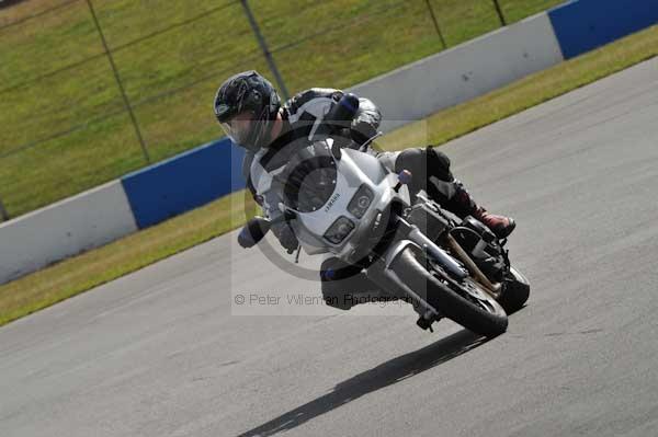 Motorcycle action photographs;donington;donington park leicestershire;donington photographs;event digital images;eventdigitalimages;no limits trackday;peter wileman photography;trackday;trackday digital images;trackday photos