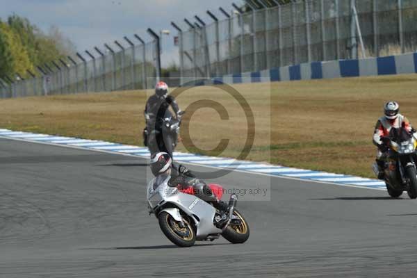 Motorcycle action photographs;donington;donington park leicestershire;donington photographs;event digital images;eventdigitalimages;no limits trackday;peter wileman photography;trackday;trackday digital images;trackday photos