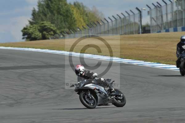 Motorcycle action photographs;donington;donington park leicestershire;donington photographs;event digital images;eventdigitalimages;no limits trackday;peter wileman photography;trackday;trackday digital images;trackday photos