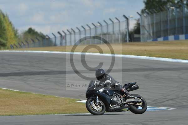 Motorcycle action photographs;donington;donington park leicestershire;donington photographs;event digital images;eventdigitalimages;no limits trackday;peter wileman photography;trackday;trackday digital images;trackday photos