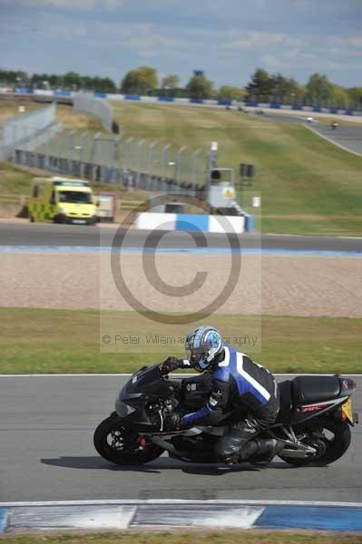 Motorcycle action photographs;donington;donington park leicestershire;donington photographs;event digital images;eventdigitalimages;no limits trackday;peter wileman photography;trackday;trackday digital images;trackday photos