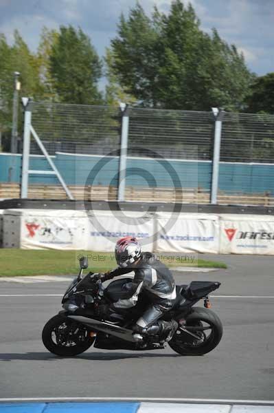 Motorcycle action photographs;donington;donington park leicestershire;donington photographs;event digital images;eventdigitalimages;no limits trackday;peter wileman photography;trackday;trackday digital images;trackday photos