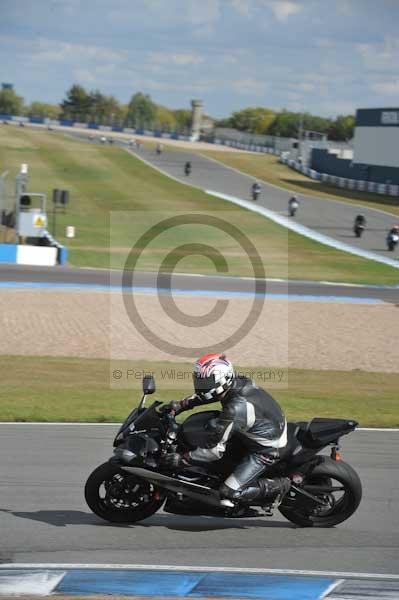 Motorcycle action photographs;donington;donington park leicestershire;donington photographs;event digital images;eventdigitalimages;no limits trackday;peter wileman photography;trackday;trackday digital images;trackday photos