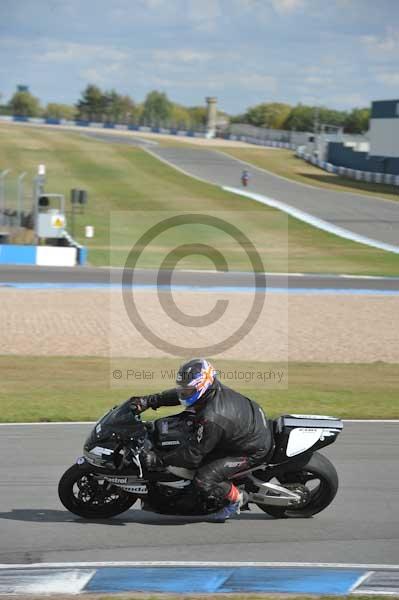 Motorcycle action photographs;donington;donington park leicestershire;donington photographs;event digital images;eventdigitalimages;no limits trackday;peter wileman photography;trackday;trackday digital images;trackday photos