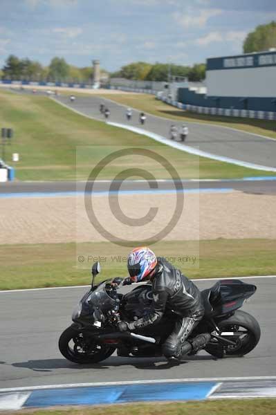 Motorcycle action photographs;donington;donington park leicestershire;donington photographs;event digital images;eventdigitalimages;no limits trackday;peter wileman photography;trackday;trackday digital images;trackday photos