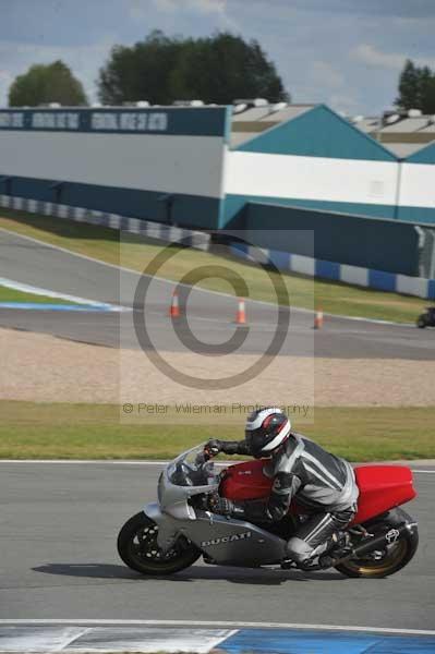 Motorcycle action photographs;donington;donington park leicestershire;donington photographs;event digital images;eventdigitalimages;no limits trackday;peter wileman photography;trackday;trackday digital images;trackday photos