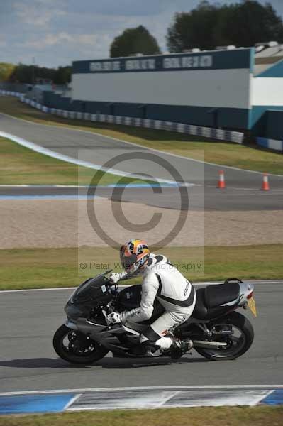 Motorcycle action photographs;donington;donington park leicestershire;donington photographs;event digital images;eventdigitalimages;no limits trackday;peter wileman photography;trackday;trackday digital images;trackday photos