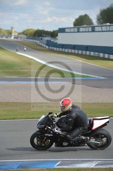 Motorcycle action photographs;donington;donington park leicestershire;donington photographs;event digital images;eventdigitalimages;no limits trackday;peter wileman photography;trackday;trackday digital images;trackday photos