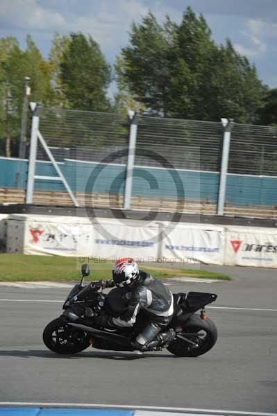 Motorcycle action photographs;donington;donington park leicestershire;donington photographs;event digital images;eventdigitalimages;no limits trackday;peter wileman photography;trackday;trackday digital images;trackday photos