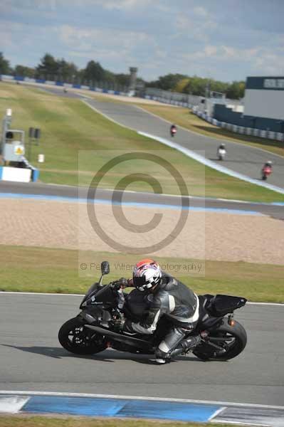 Motorcycle action photographs;donington;donington park leicestershire;donington photographs;event digital images;eventdigitalimages;no limits trackday;peter wileman photography;trackday;trackday digital images;trackday photos