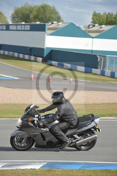 Motorcycle action photographs;donington;donington park leicestershire;donington photographs;event digital images;eventdigitalimages;no limits trackday;peter wileman photography;trackday;trackday digital images;trackday photos
