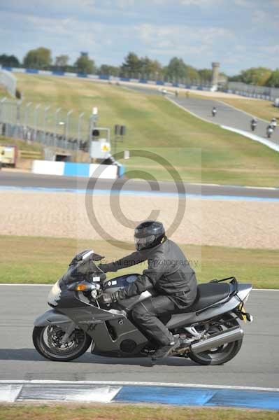 Motorcycle action photographs;donington;donington park leicestershire;donington photographs;event digital images;eventdigitalimages;no limits trackday;peter wileman photography;trackday;trackday digital images;trackday photos