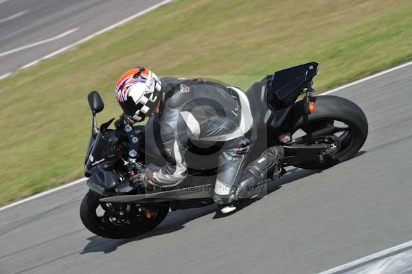 Motorcycle action photographs;donington;donington park leicestershire;donington photographs;event digital images;eventdigitalimages;no limits trackday;peter wileman photography;trackday;trackday digital images;trackday photos