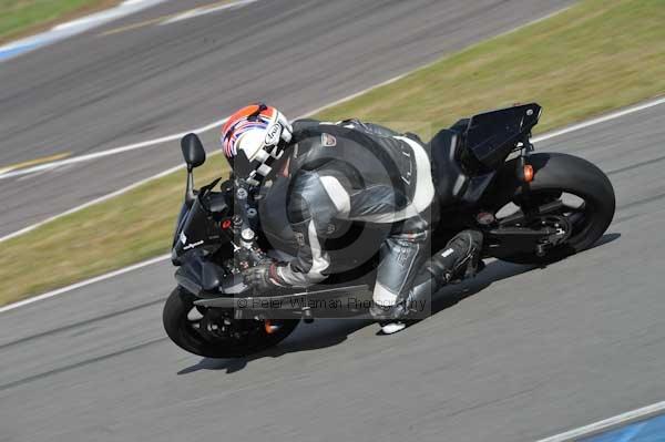 Motorcycle action photographs;donington;donington park leicestershire;donington photographs;event digital images;eventdigitalimages;no limits trackday;peter wileman photography;trackday;trackday digital images;trackday photos