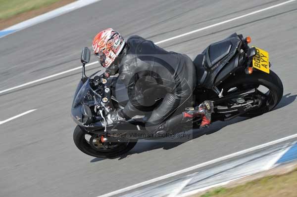 Motorcycle action photographs;donington;donington park leicestershire;donington photographs;event digital images;eventdigitalimages;no limits trackday;peter wileman photography;trackday;trackday digital images;trackday photos