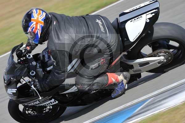 Motorcycle action photographs;donington;donington park leicestershire;donington photographs;event digital images;eventdigitalimages;no limits trackday;peter wileman photography;trackday;trackday digital images;trackday photos