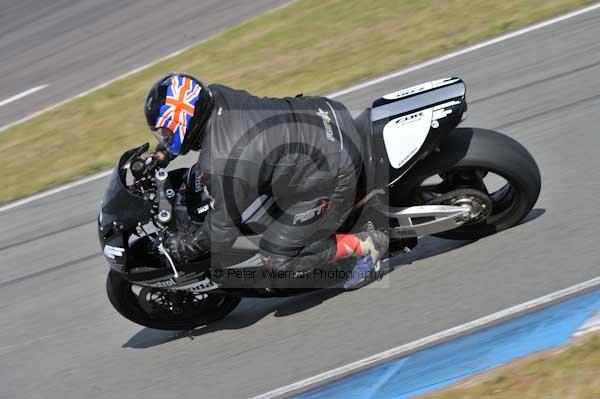 Motorcycle action photographs;donington;donington park leicestershire;donington photographs;event digital images;eventdigitalimages;no limits trackday;peter wileman photography;trackday;trackday digital images;trackday photos