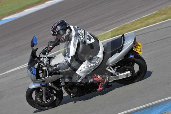 Motorcycle action photographs;donington;donington park leicestershire;donington photographs;event digital images;eventdigitalimages;no limits trackday;peter wileman photography;trackday;trackday digital images;trackday photos