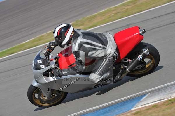 Motorcycle action photographs;donington;donington park leicestershire;donington photographs;event digital images;eventdigitalimages;no limits trackday;peter wileman photography;trackday;trackday digital images;trackday photos