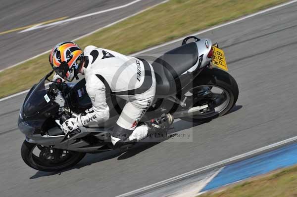 Motorcycle action photographs;donington;donington park leicestershire;donington photographs;event digital images;eventdigitalimages;no limits trackday;peter wileman photography;trackday;trackday digital images;trackday photos