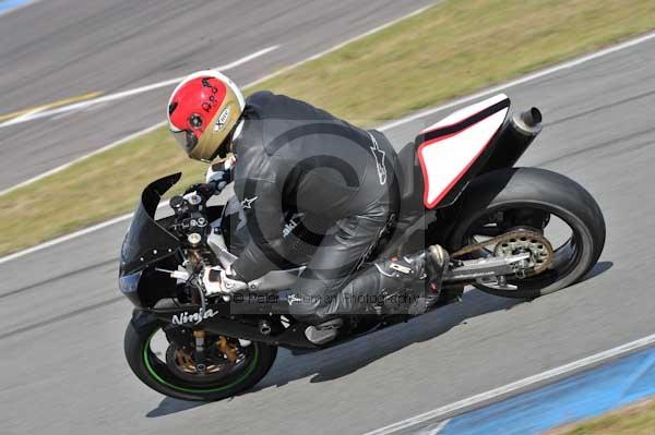 Motorcycle action photographs;donington;donington park leicestershire;donington photographs;event digital images;eventdigitalimages;no limits trackday;peter wileman photography;trackday;trackday digital images;trackday photos