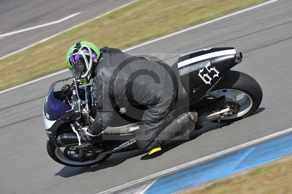 Motorcycle action photographs;donington;donington park leicestershire;donington photographs;event digital images;eventdigitalimages;no limits trackday;peter wileman photography;trackday;trackday digital images;trackday photos