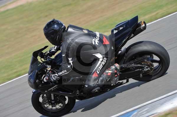 Motorcycle action photographs;donington;donington park leicestershire;donington photographs;event digital images;eventdigitalimages;no limits trackday;peter wileman photography;trackday;trackday digital images;trackday photos