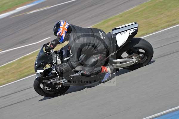 Motorcycle action photographs;donington;donington park leicestershire;donington photographs;event digital images;eventdigitalimages;no limits trackday;peter wileman photography;trackday;trackday digital images;trackday photos