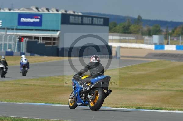 Motorcycle action photographs;donington;donington park leicestershire;donington photographs;event digital images;eventdigitalimages;no limits trackday;peter wileman photography;trackday;trackday digital images;trackday photos