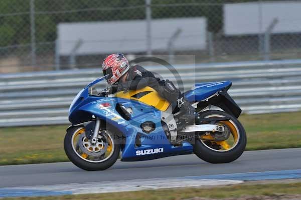 Motorcycle action photographs;donington;donington park leicestershire;donington photographs;event digital images;eventdigitalimages;no limits trackday;peter wileman photography;trackday;trackday digital images;trackday photos