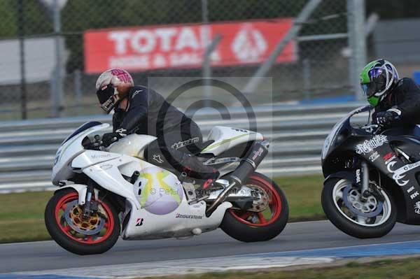 Motorcycle action photographs;donington;donington park leicestershire;donington photographs;event digital images;eventdigitalimages;no limits trackday;peter wileman photography;trackday;trackday digital images;trackday photos