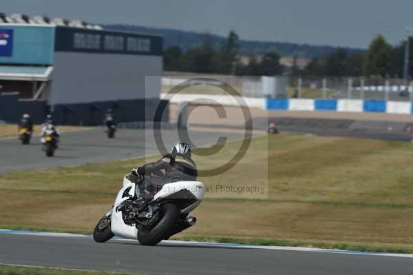 Motorcycle action photographs;donington;donington park leicestershire;donington photographs;event digital images;eventdigitalimages;no limits trackday;peter wileman photography;trackday;trackday digital images;trackday photos